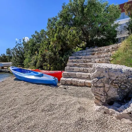 Vila Luxury Seafront Blue Star Of Brac With Pool