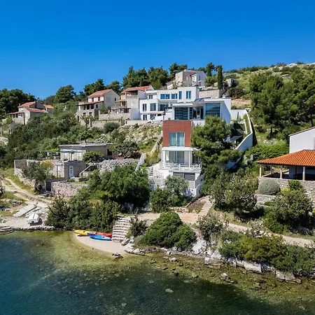 Luxury Seafront Blue Star Of Brac With Pool Vila *