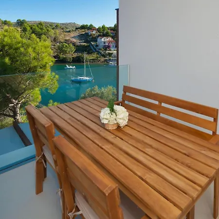 Luxury Seafront Blue Star Of Brac With Pool * Bobovisca