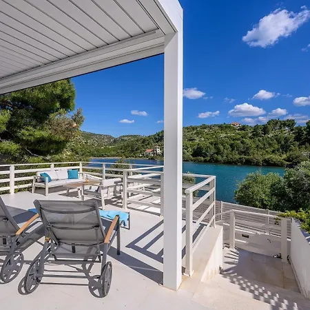 Luxury Seafront Blue Star Of Brac With Pool