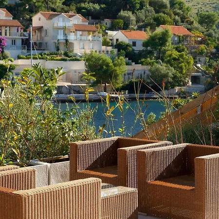 Vila Luxury Seafront Blue Star Of Brac With Pool Bobovisca