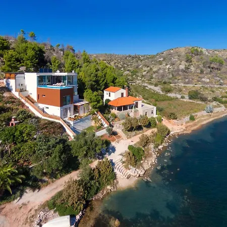 Luxury Beachfront Blue Star Of Brac With Private Pool At The On Brac Island - Villa Bobovisca